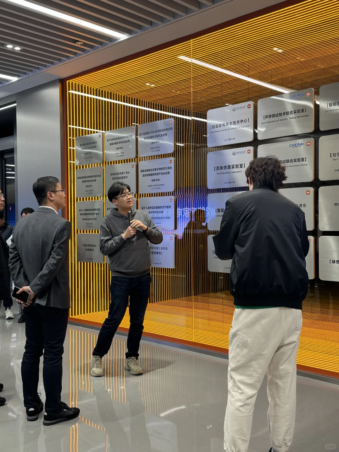 雷总认真了，开建智能家电工厂！董大姐慌了吗