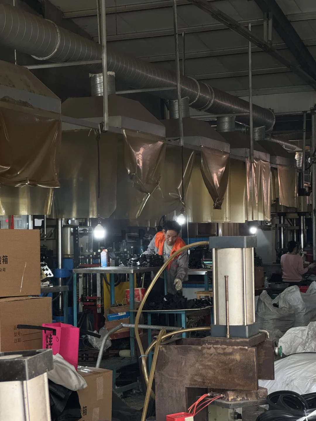 我说厂二代是“作坊二代” 多少人破防了