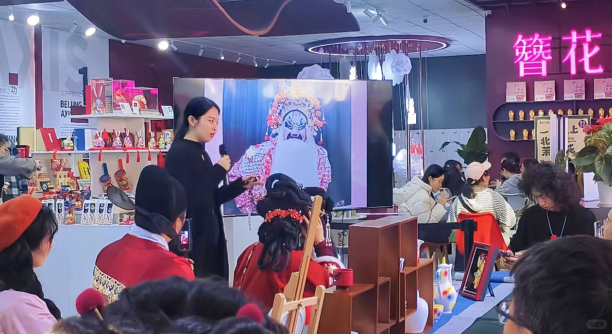 妈呀！这不是中式赛博朋克吗??