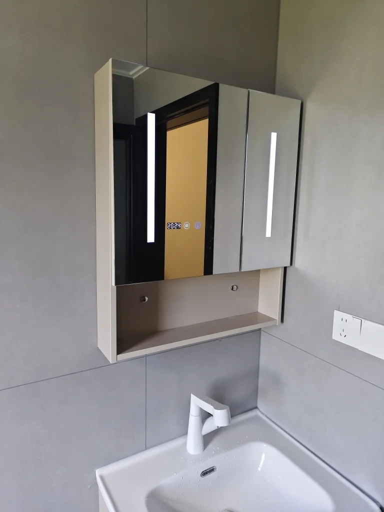 ✨智能浴室柜，省心又省力！