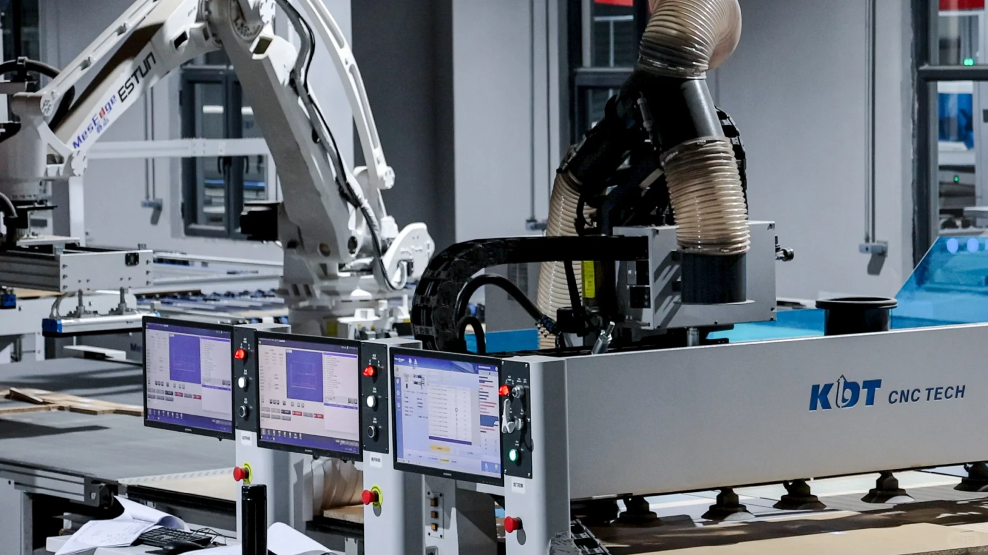 这样智能的全屋定制工厂居然被我发现了