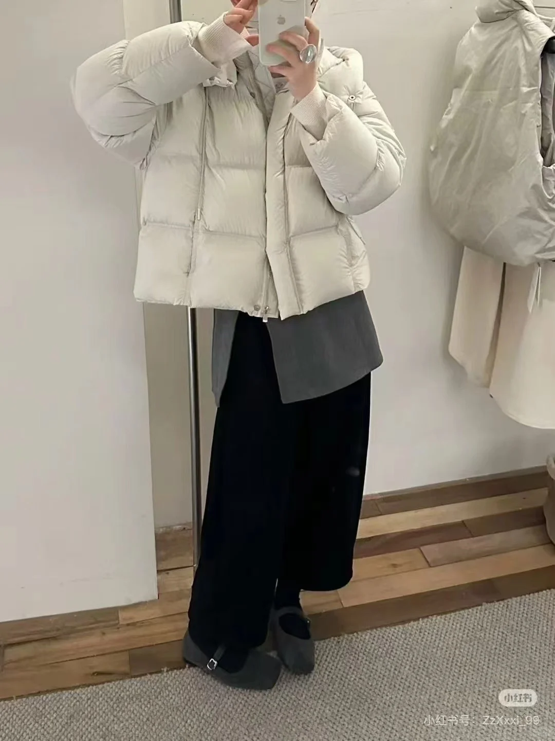 火爆?2025年的泡芙款羽绒服面料