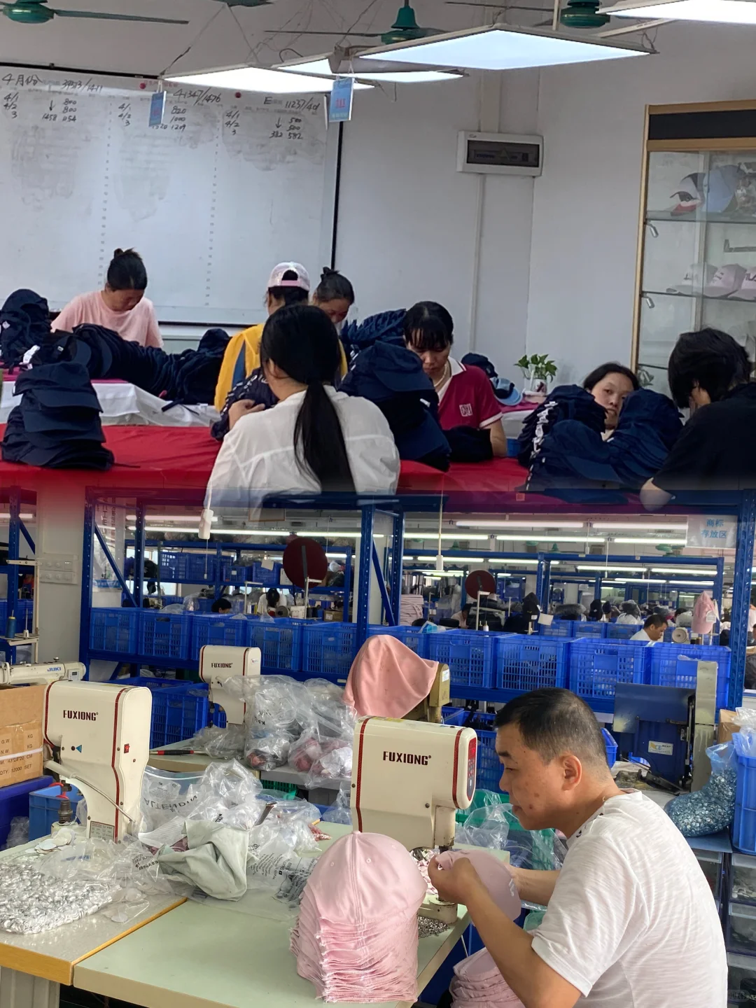 走进帽子工厂|你想要的帽子这里都能做