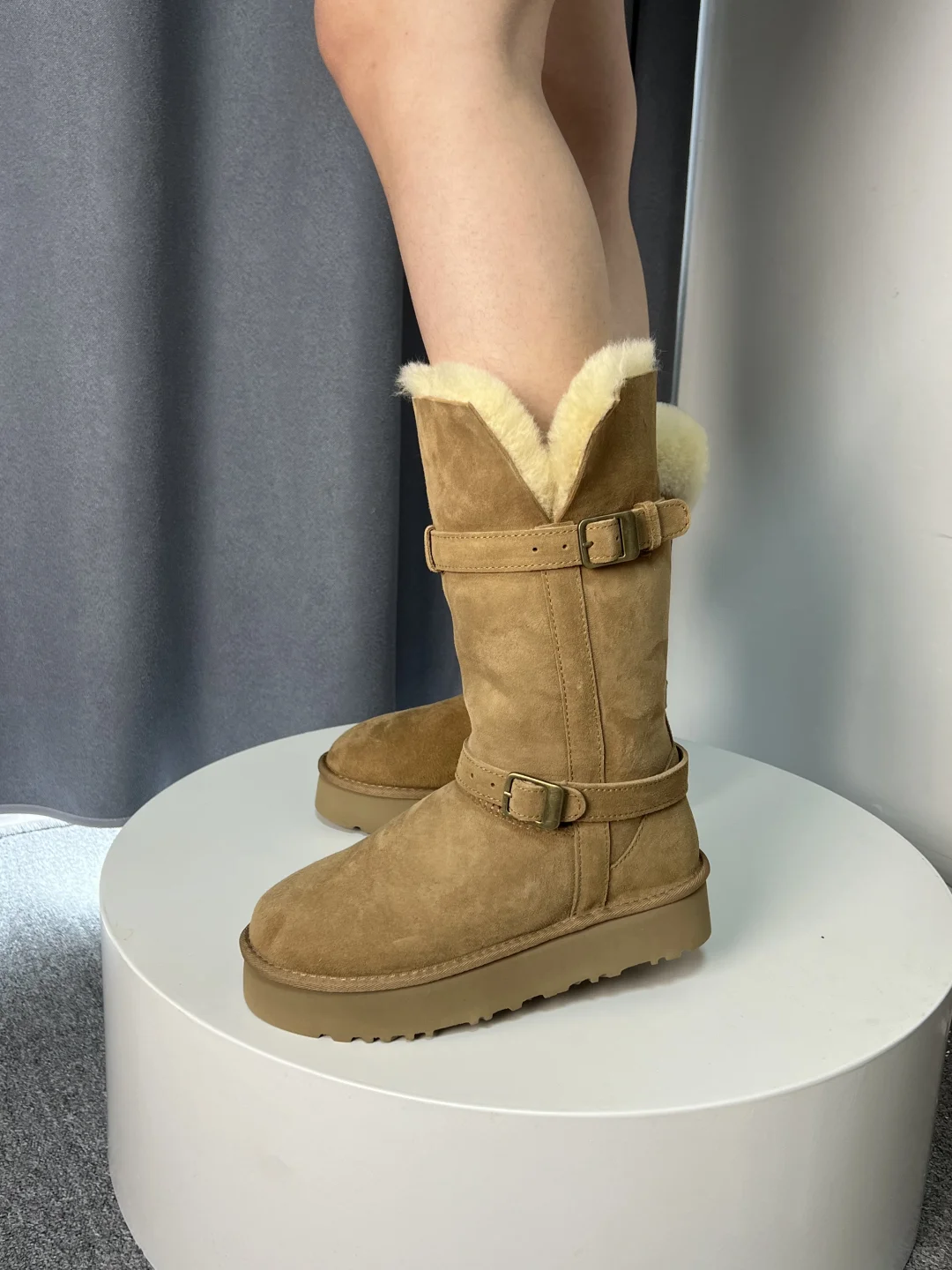 175小姐姐无滤镜无拉腿上脚实拍?