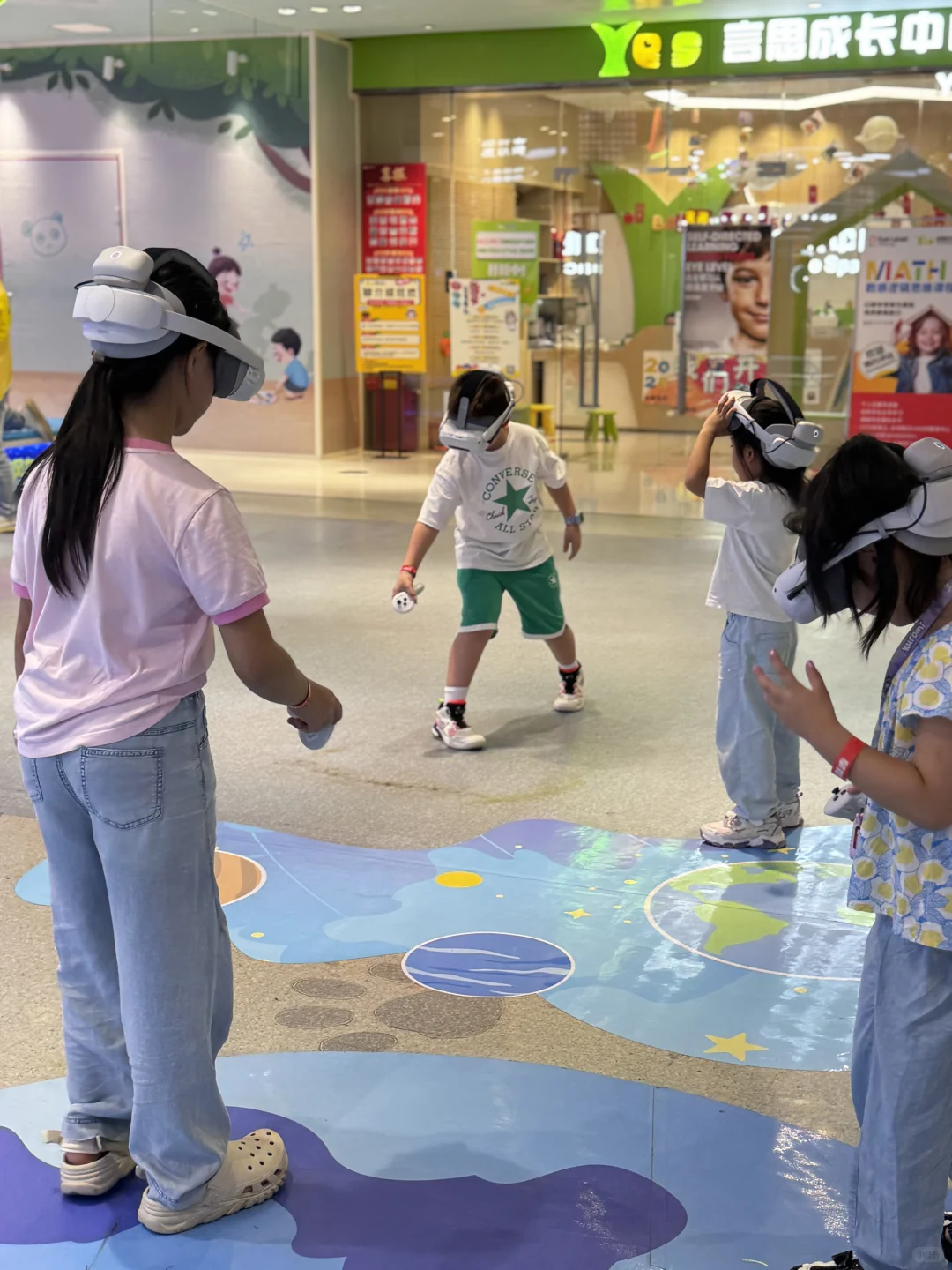 商场居然有虚实结合的MR游戏？