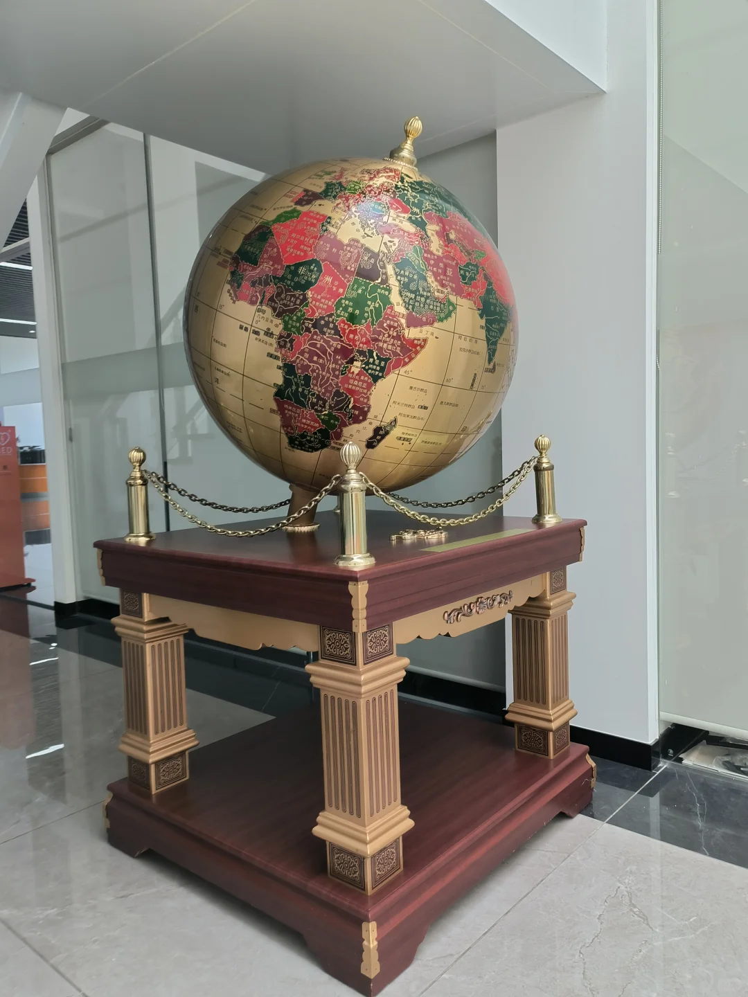 参访智能货架倡导者-摩登纳