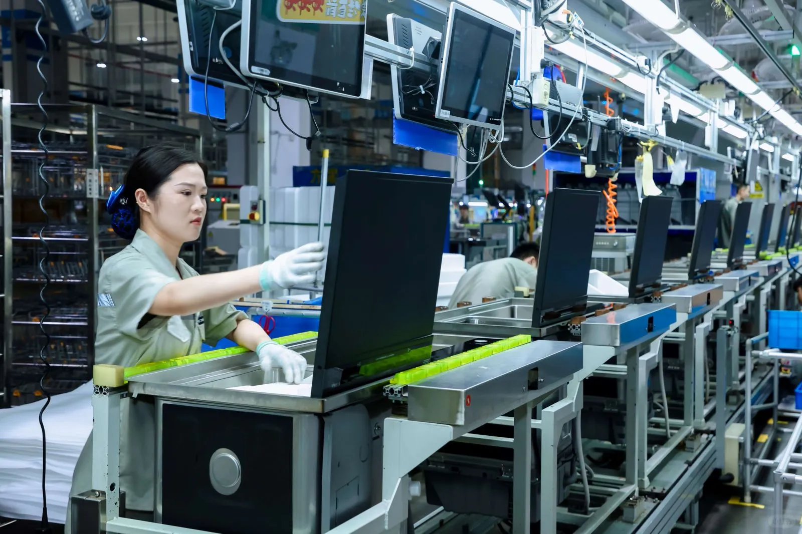 一起走近方太智能厨电未来工厂