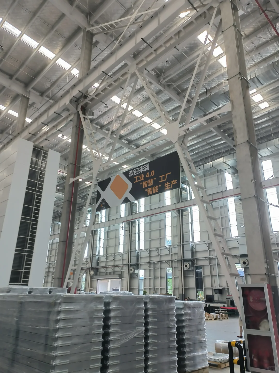 参访智能货架倡导者-摩登纳