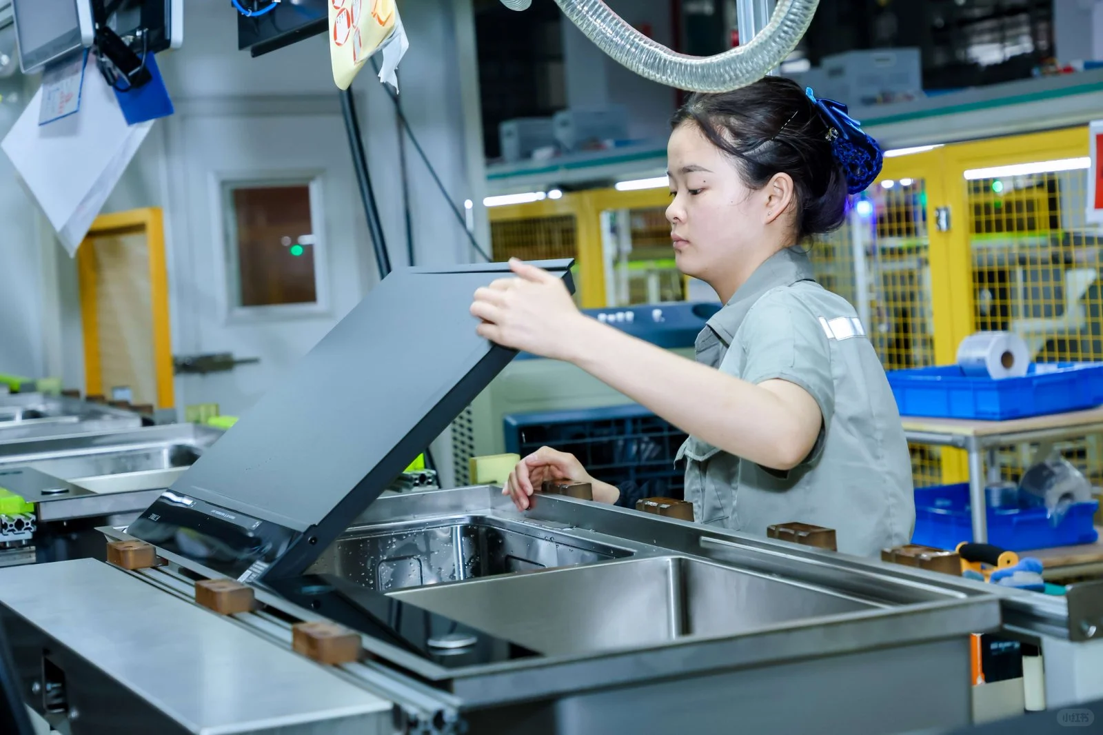 一起走近方太智能厨电未来工厂