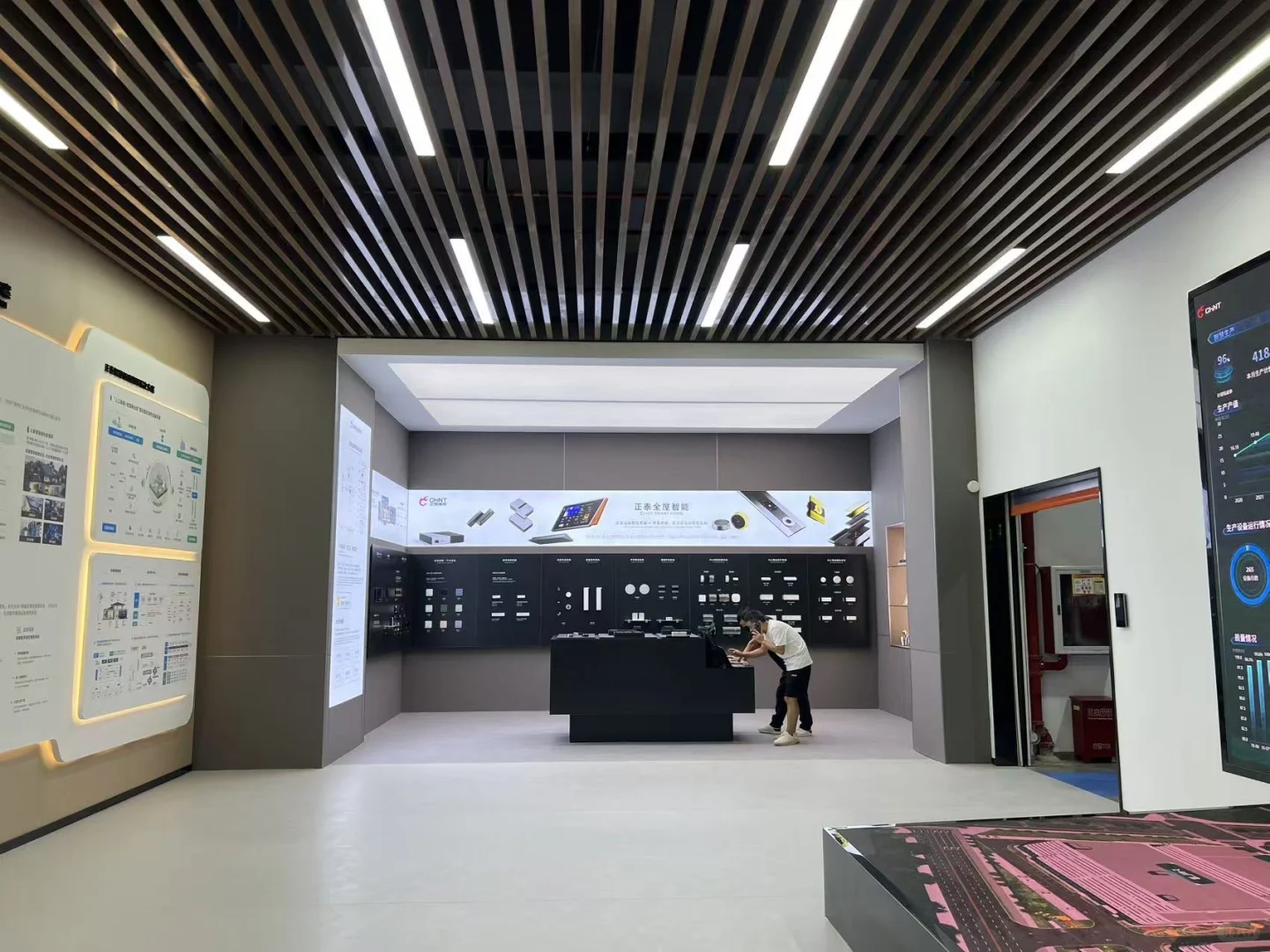 正泰智能家居产业园搭建完成