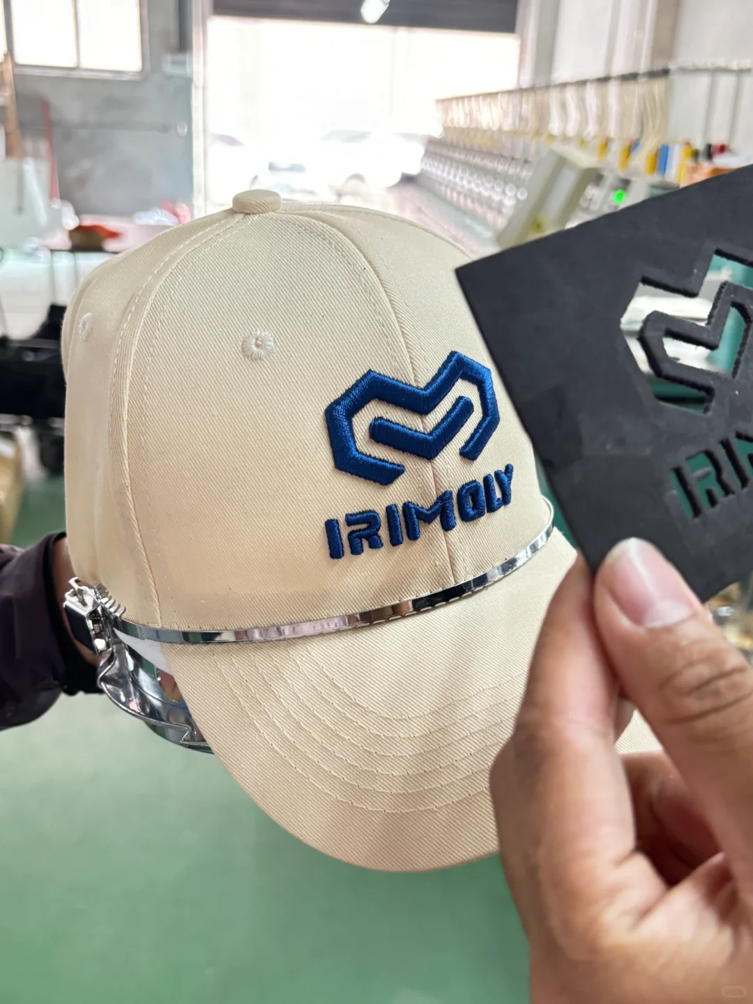 论一顶立体刺绣的帽子是如何诞生的?