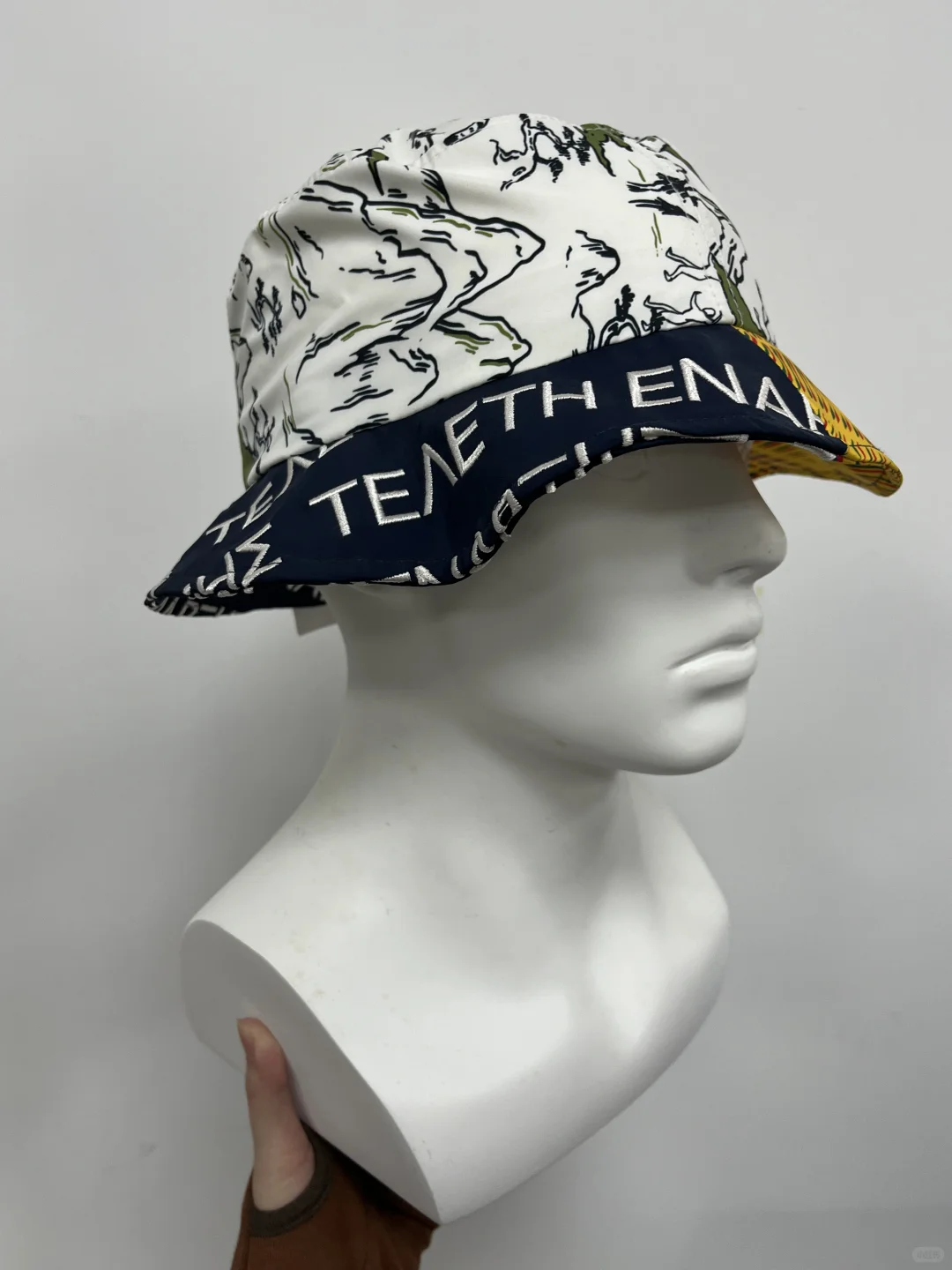 ?‍♀️70后老阿姨退休创业｜开了个帽子厂?