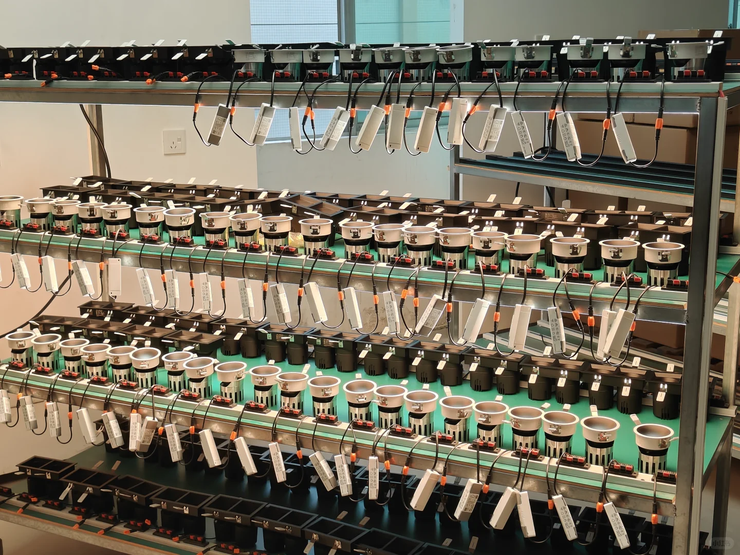 ?揭秘智能照明工厂:未来家居的光之魔法