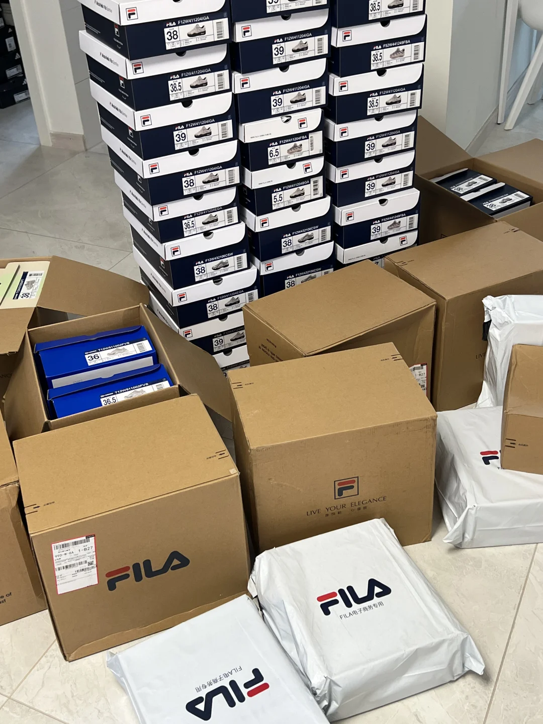 「球鞋搬砖半年赚了5W+!」学生党／打工人必看