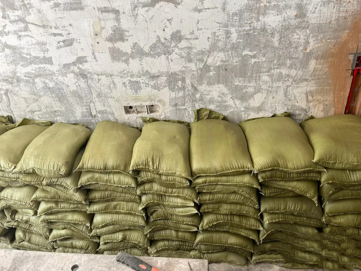 听说业主都在小红书上买黄沙水泥