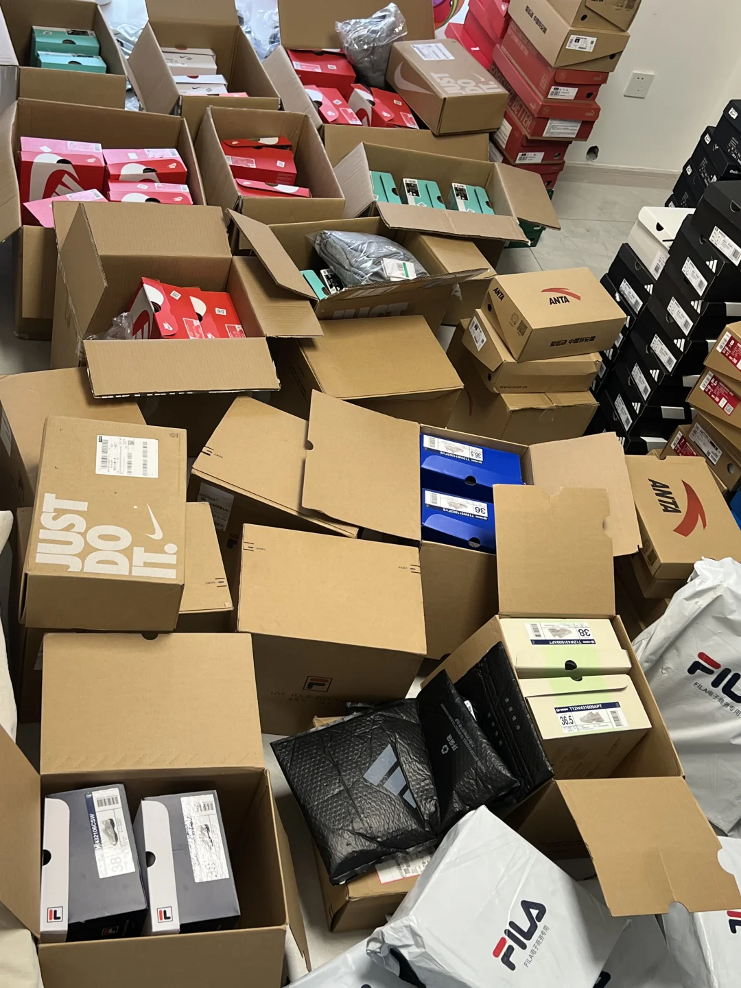 「球鞋搬砖半年赚了5W+!」学生党／打工人必看