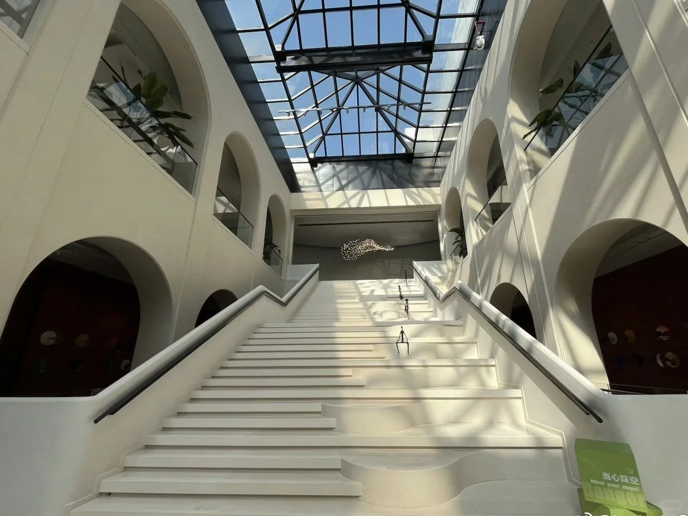 ?带娃闯进“帽子王国”，解锁1000+顶奇趣帽