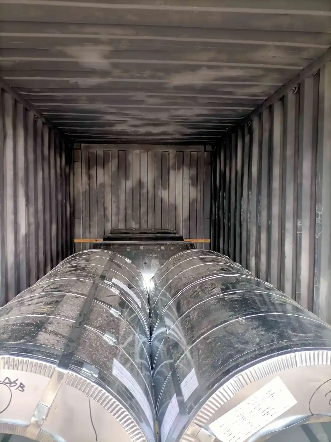 00年卖钢卷的小女孩出货的一天