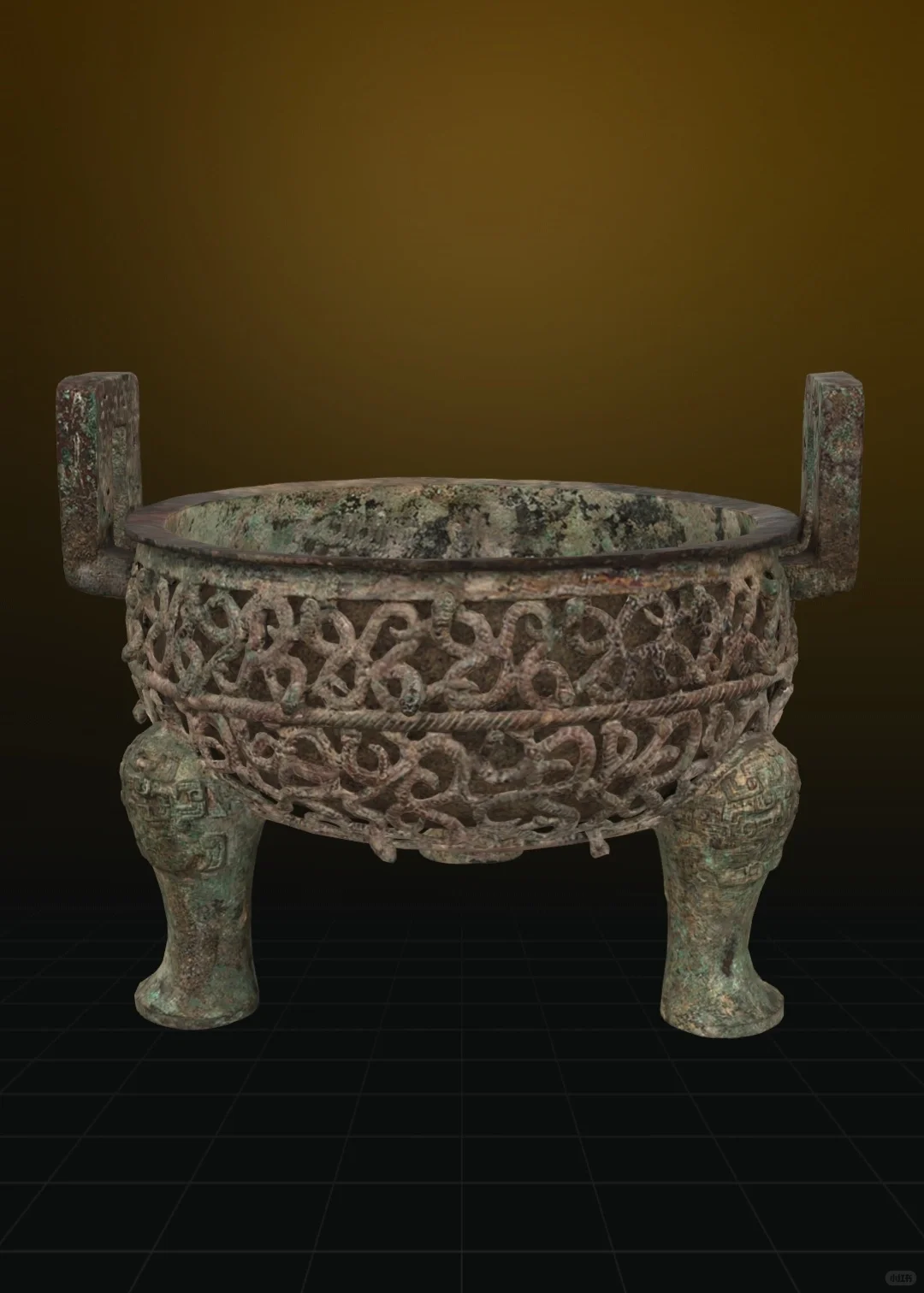 蟠蛇纹镂空鼎