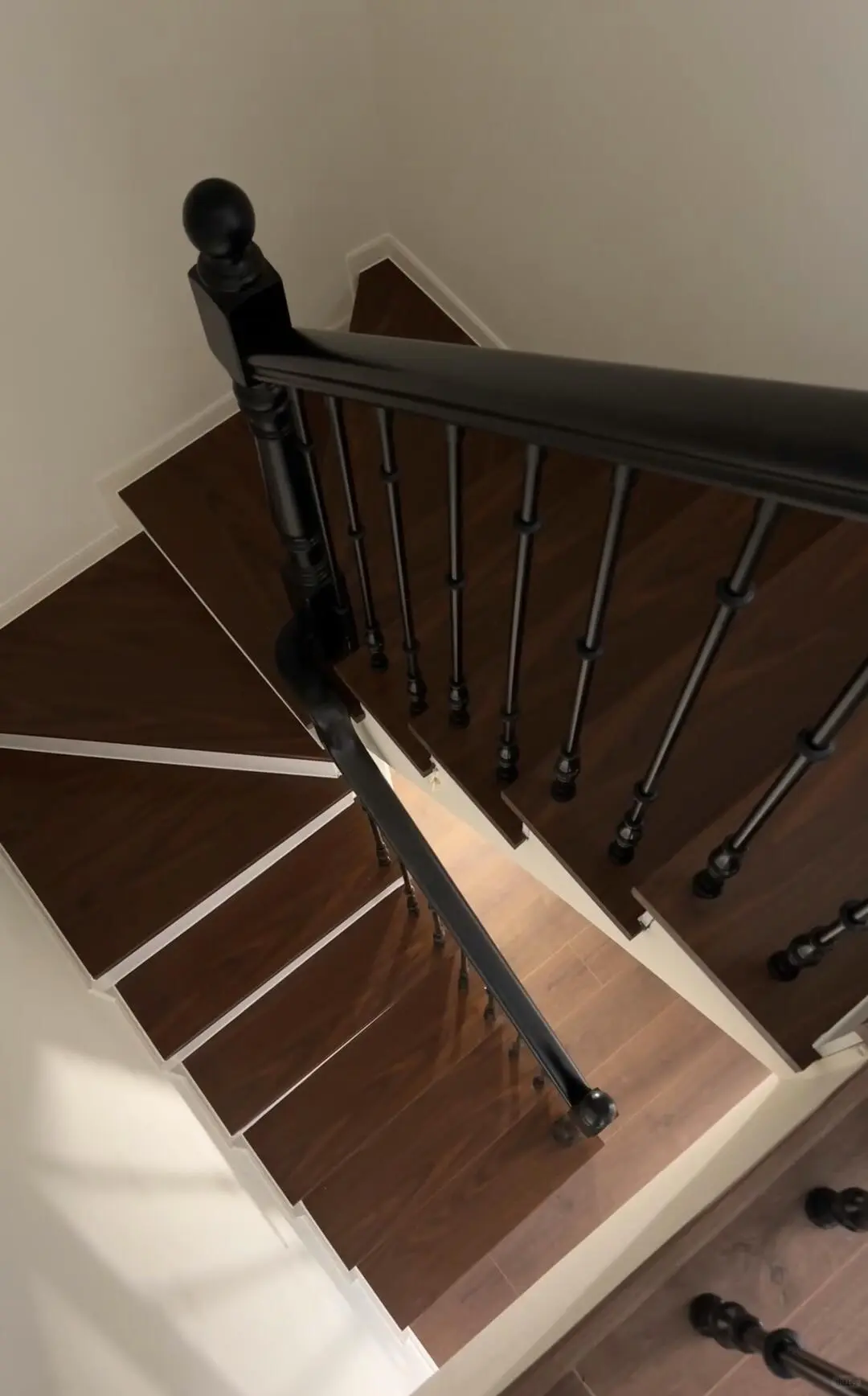 ?长沙原木楼梯扶手定制 源头工厂抄底价