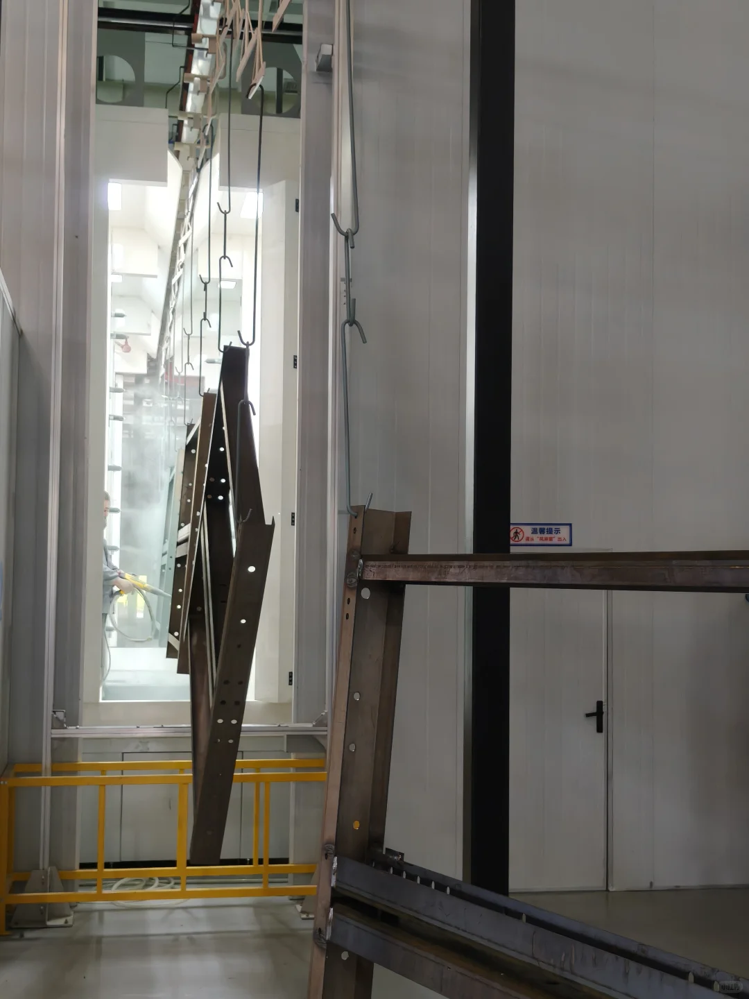 直到挖到这家「智能喷粉生产线」