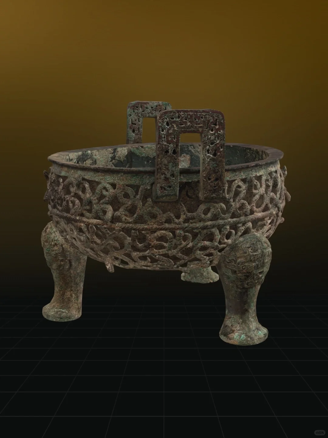 蟠蛇纹镂空鼎
