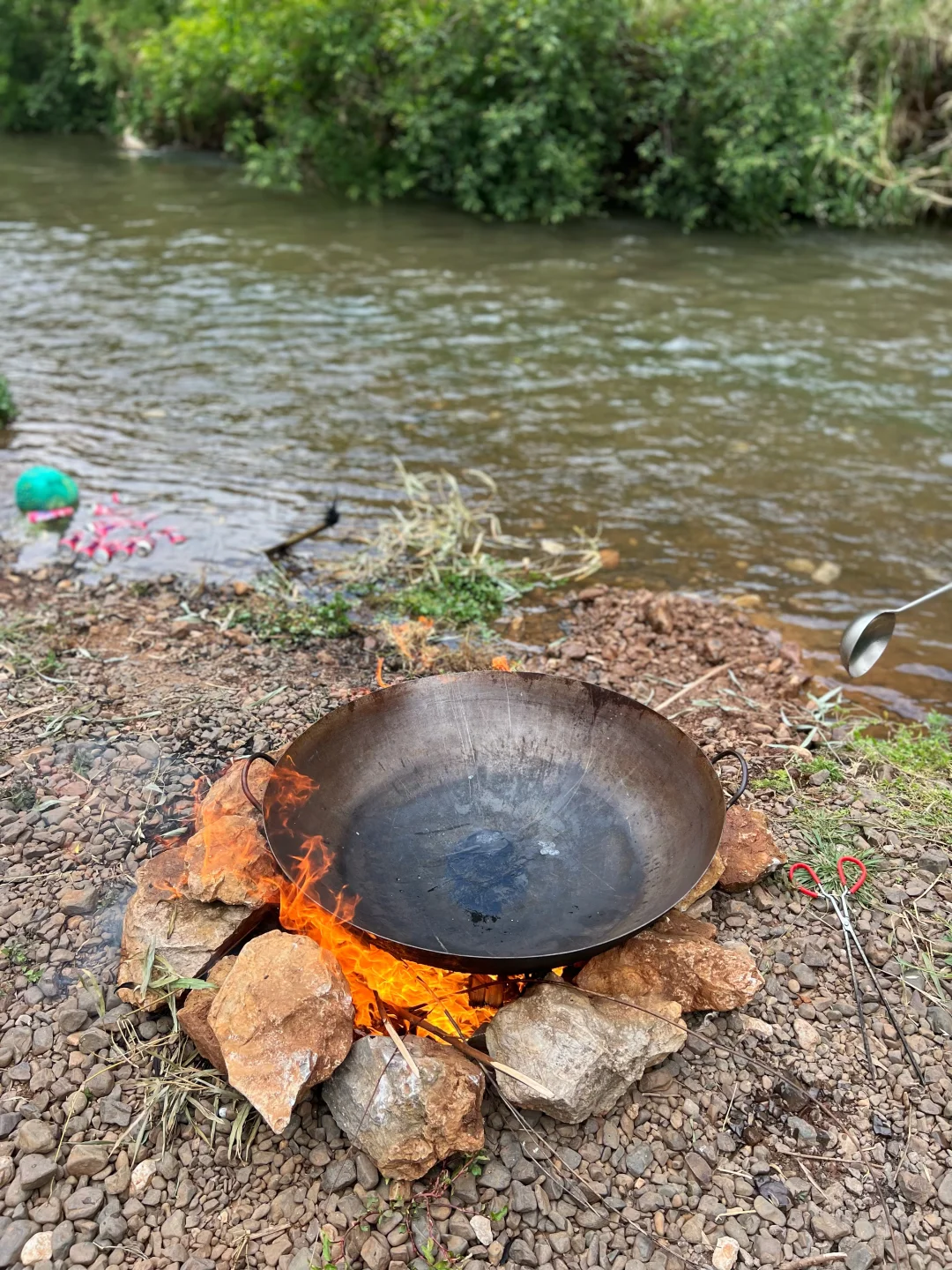 带上一桶水果茶? 去野炊啦～?