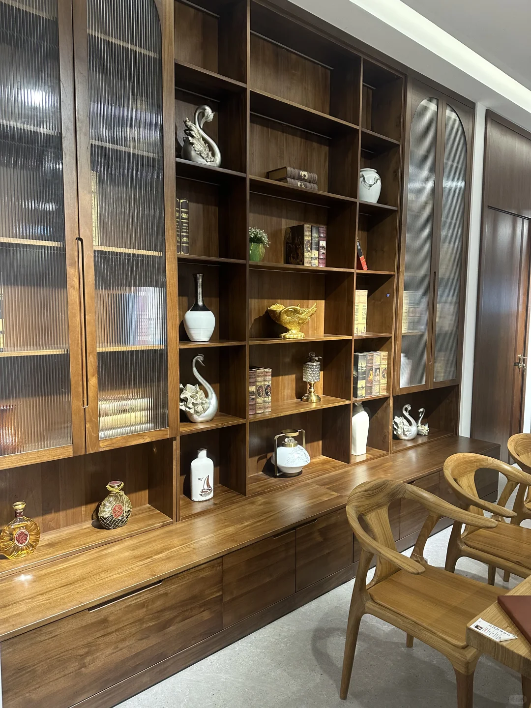 上海家具工厂?新中式整木全屋定制乌金木?