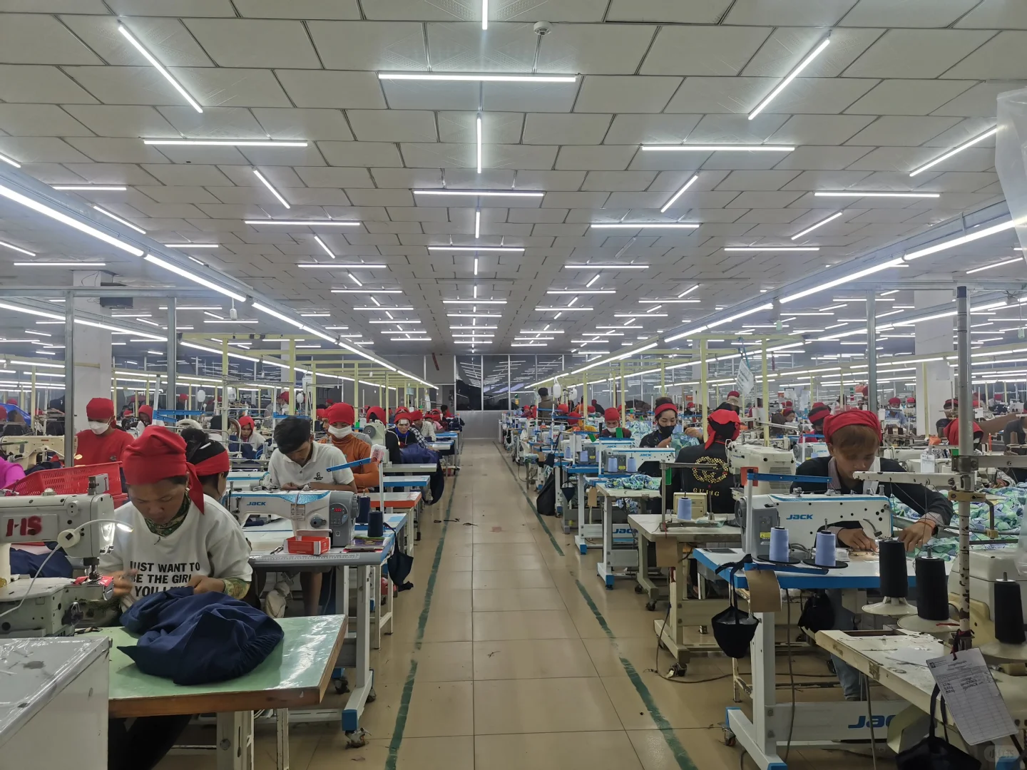 Garments Factory in Cambodia柬埔寨服装厂
