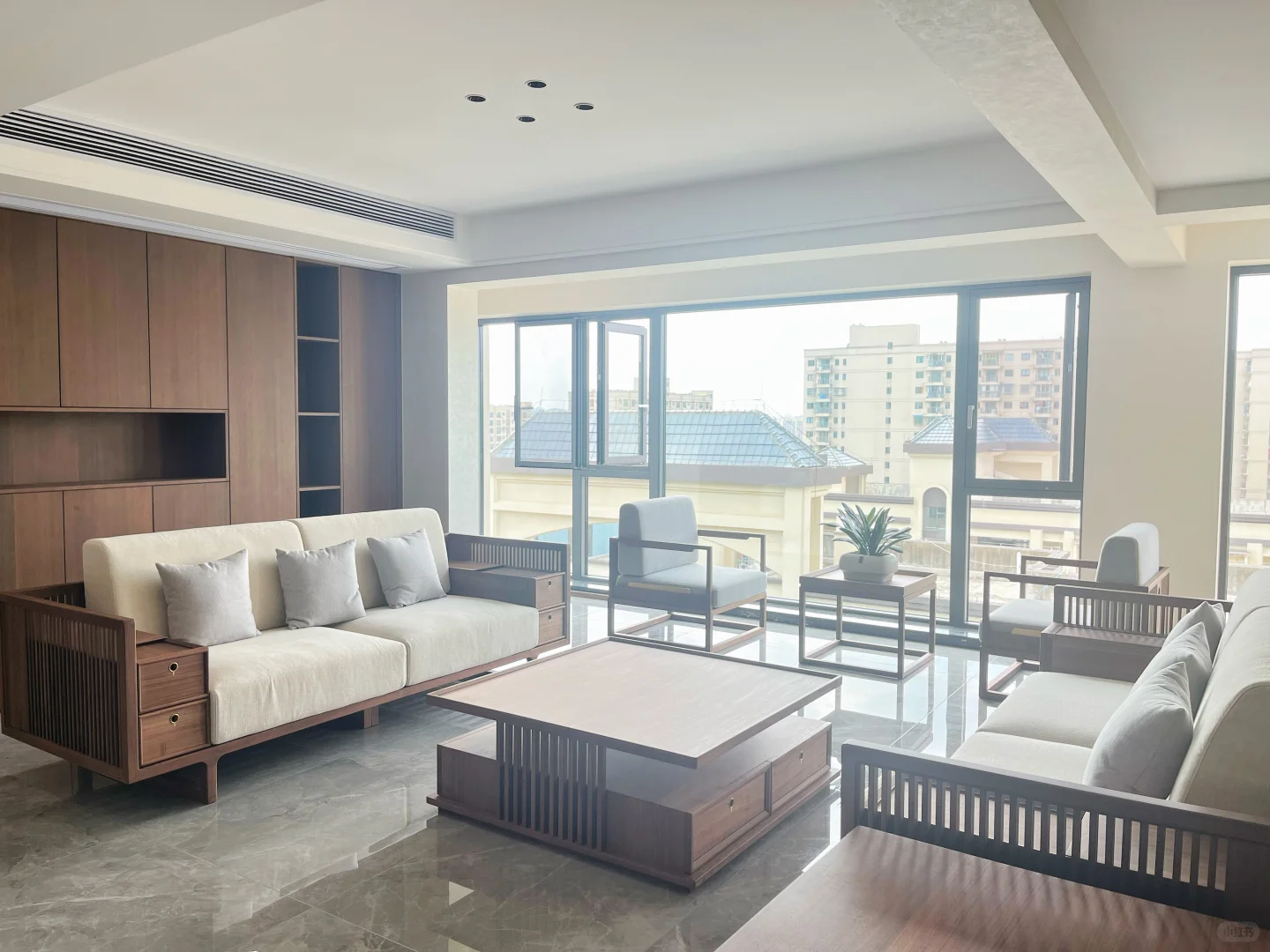 八年挚爱，小胡哥分享：世尚家居