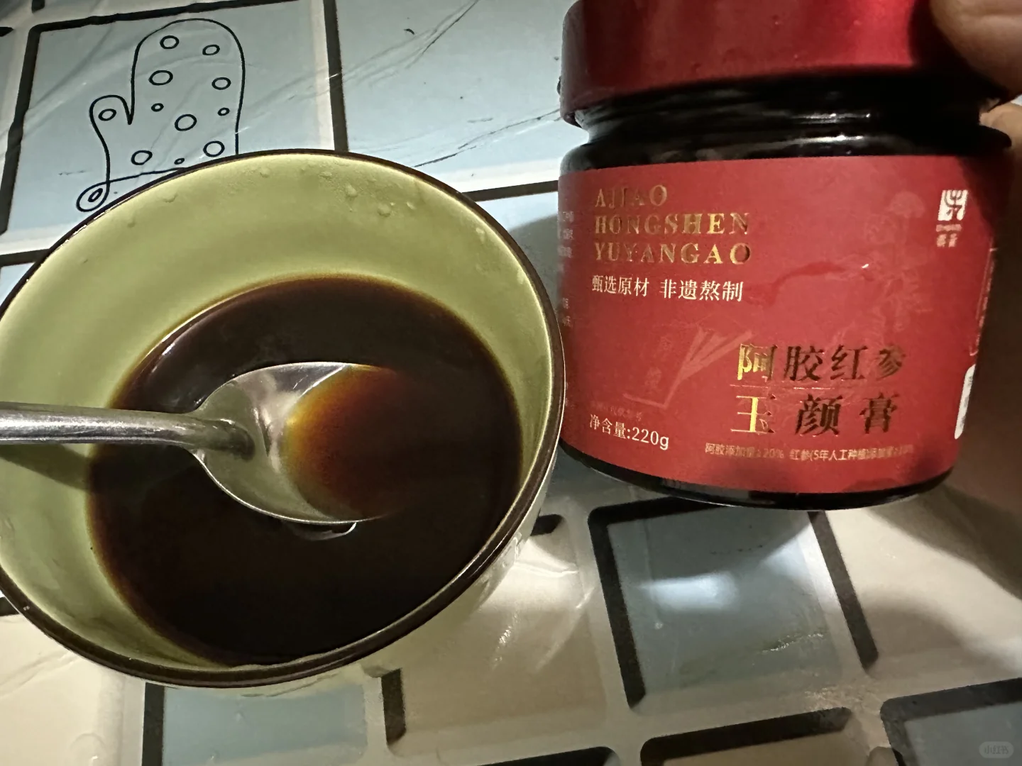 养生党挖到宝！旗黄阿胶红参玉颜膏，非遗熬制