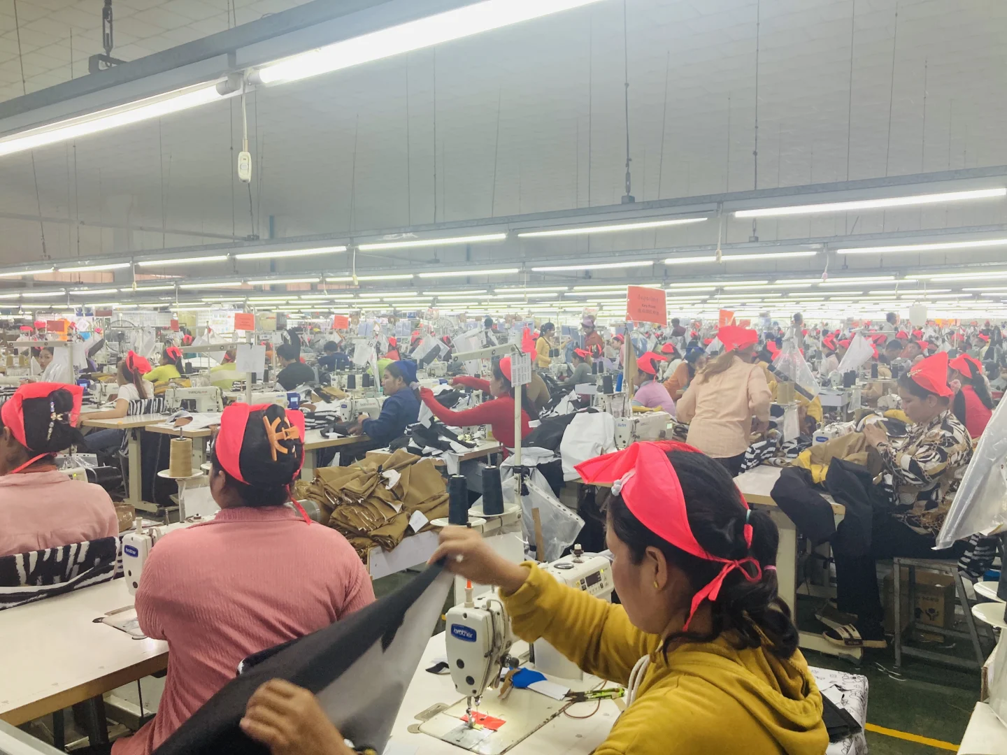 Garments Factory in Cambodia柬埔寨服装厂