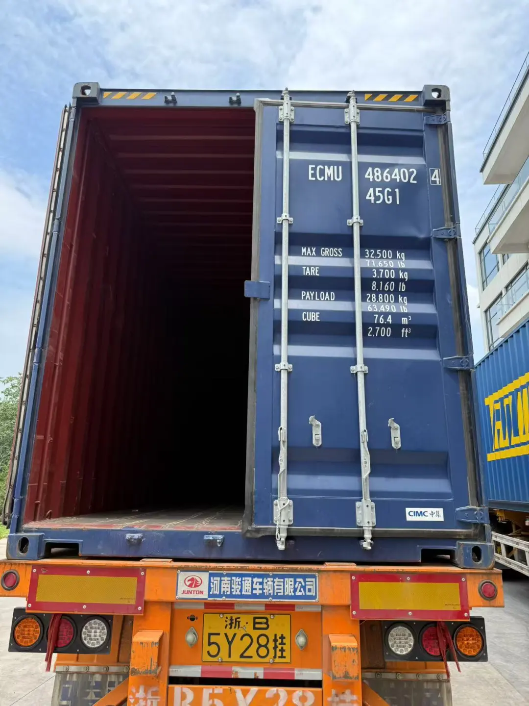 外贸工厂繁忙的一天