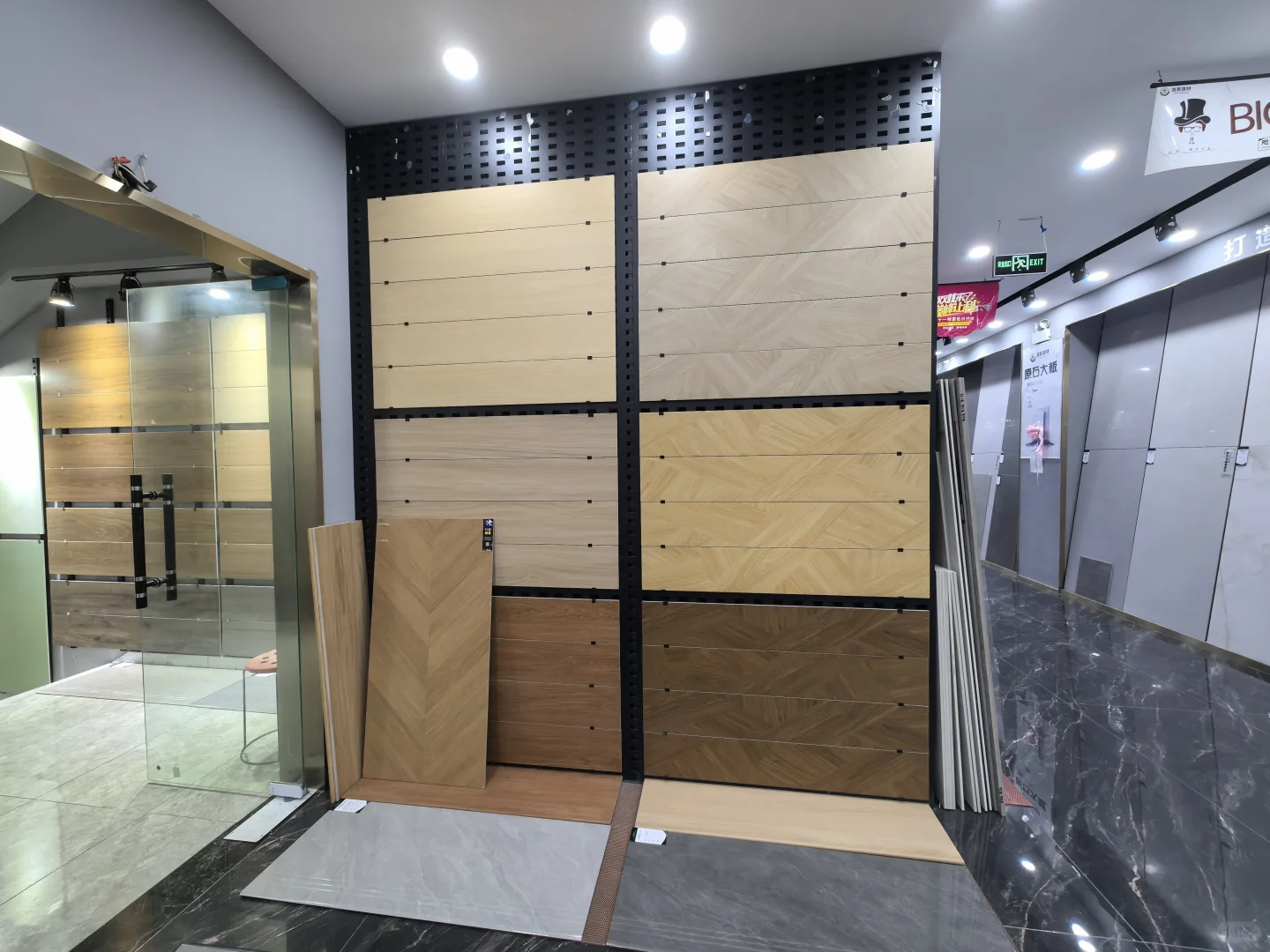 这里是西安瓷砖仓储批发基地