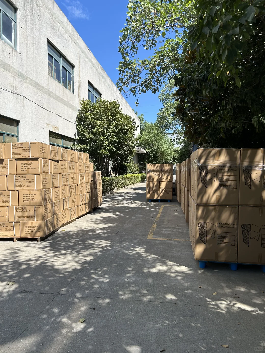 让我们恭喜这位外贸新人拿下3000千万大单！