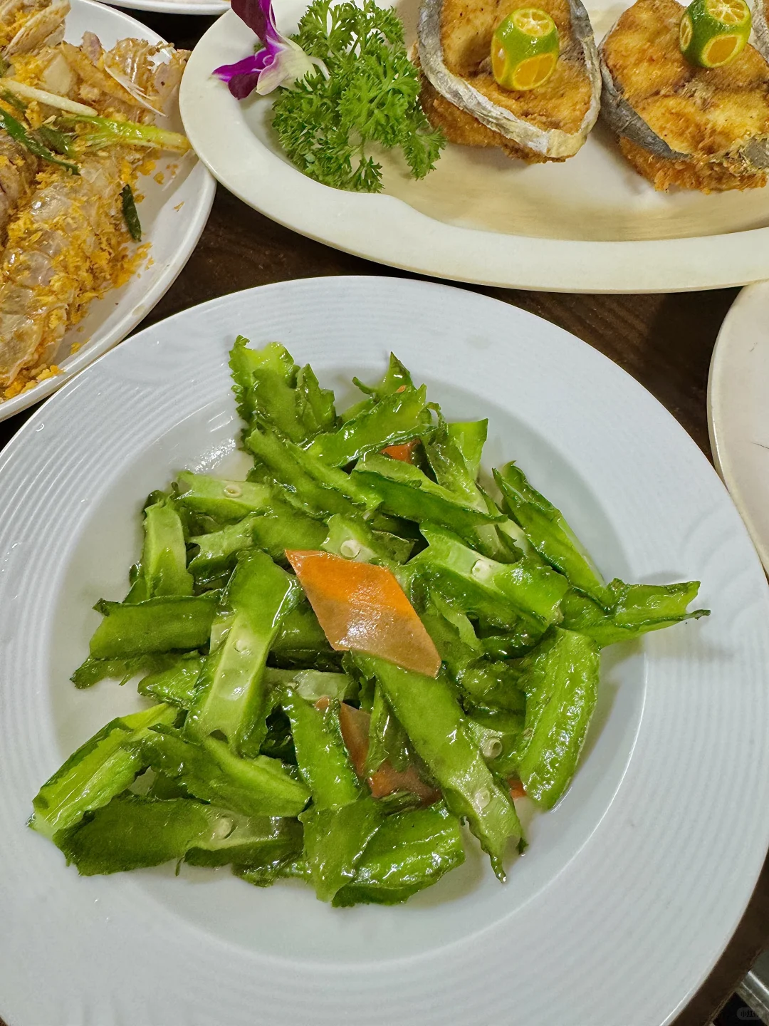 三亚一市场！终于找到坠好吃的海鲜店?