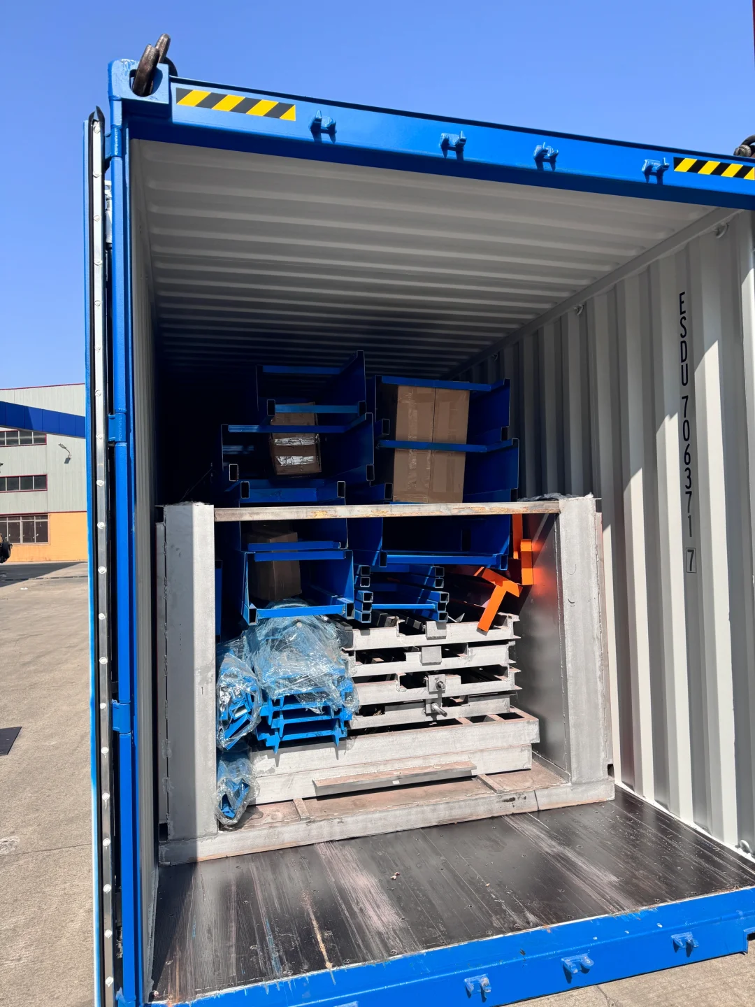 2025年继续努力！争取装柜50个开顶柜