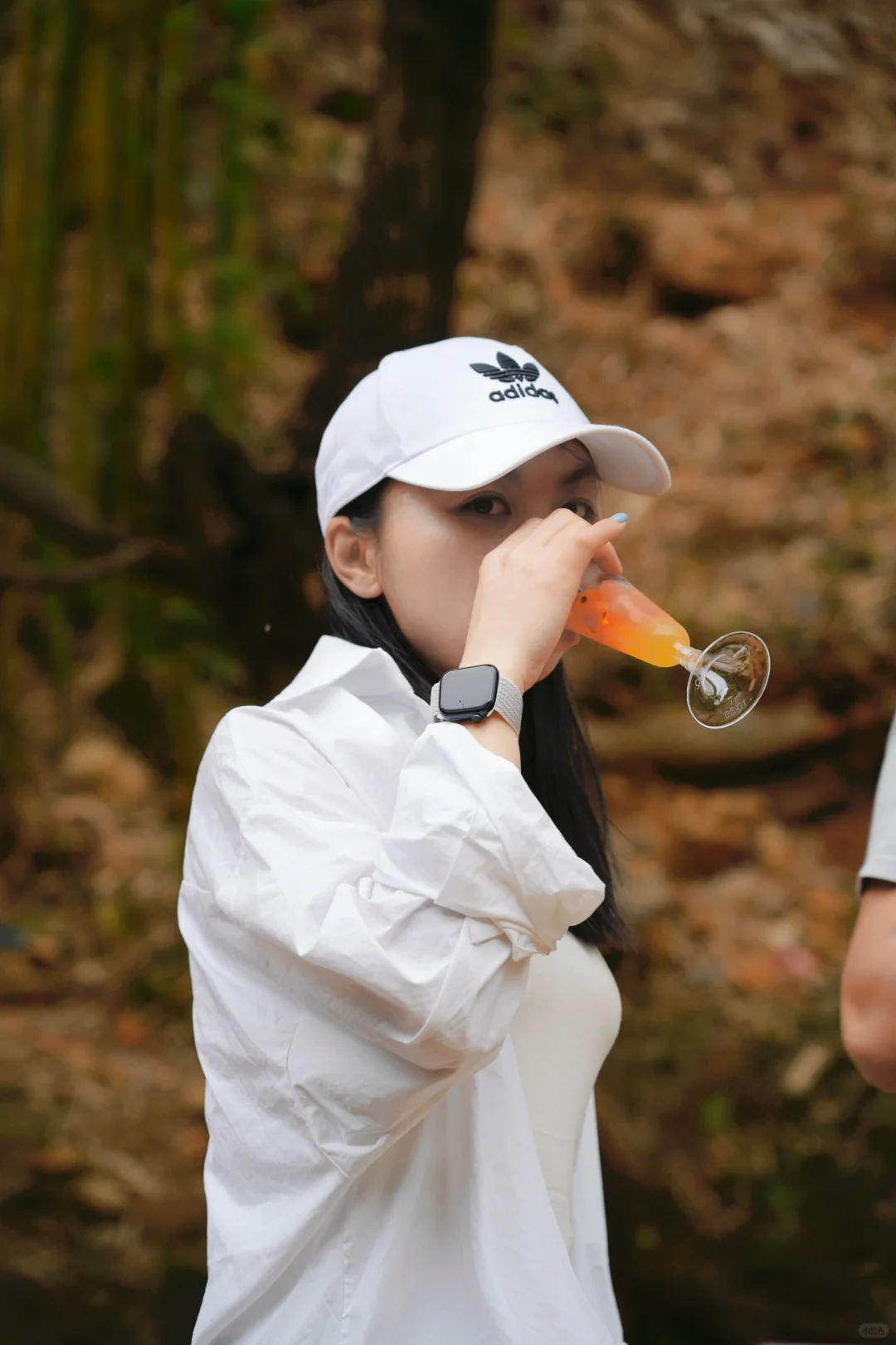 带上一桶水果茶? 去野炊啦～?