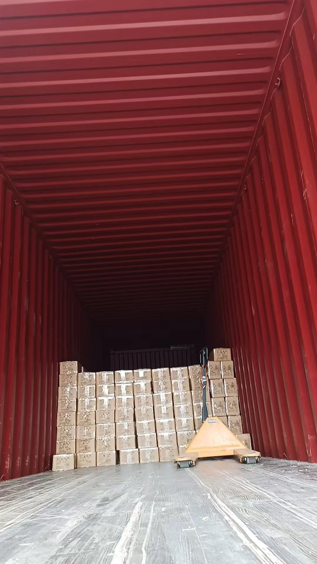 外贸工厂繁忙的一天