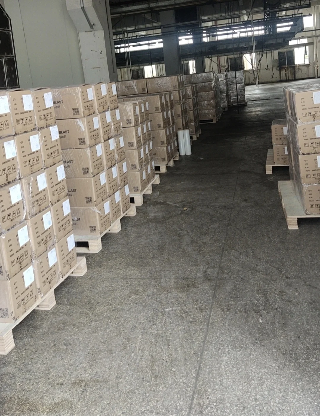 电子产品工厂发货了，一千个W