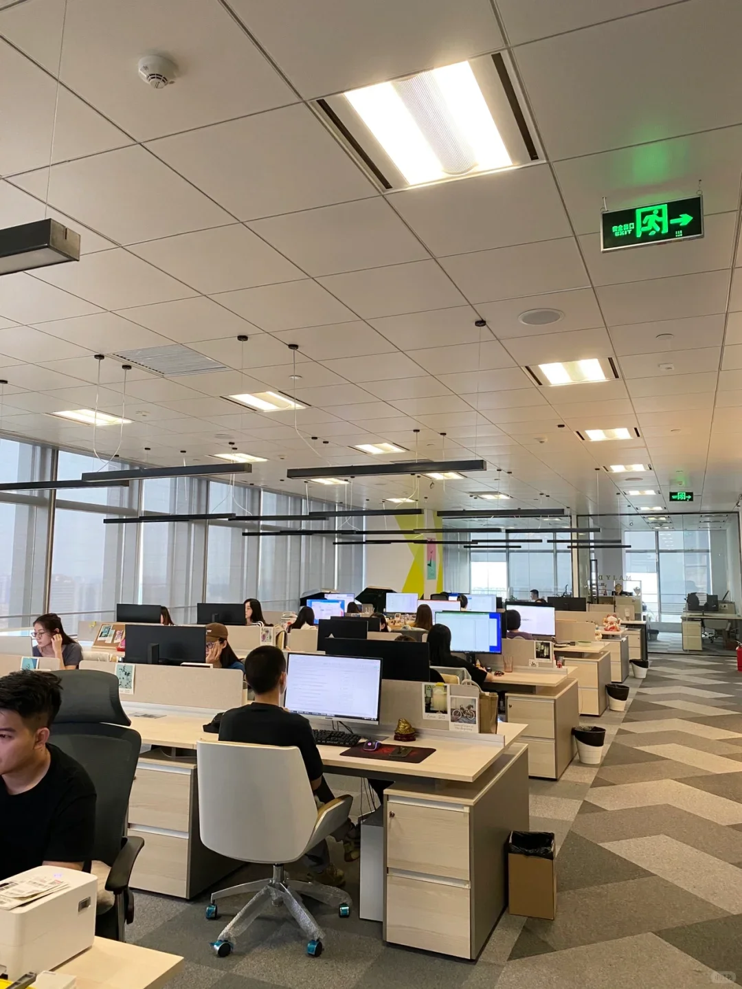 在重庆进了一家TikTok跨境公司