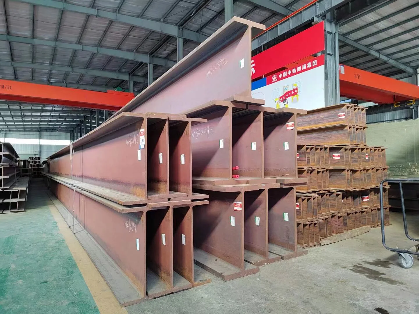 我是在上海做钢材出口贸易的