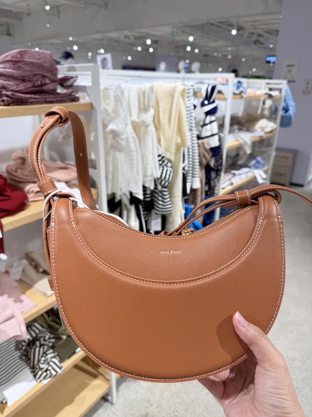 威海巨巨大的服装工厂店！?️好逛啦……