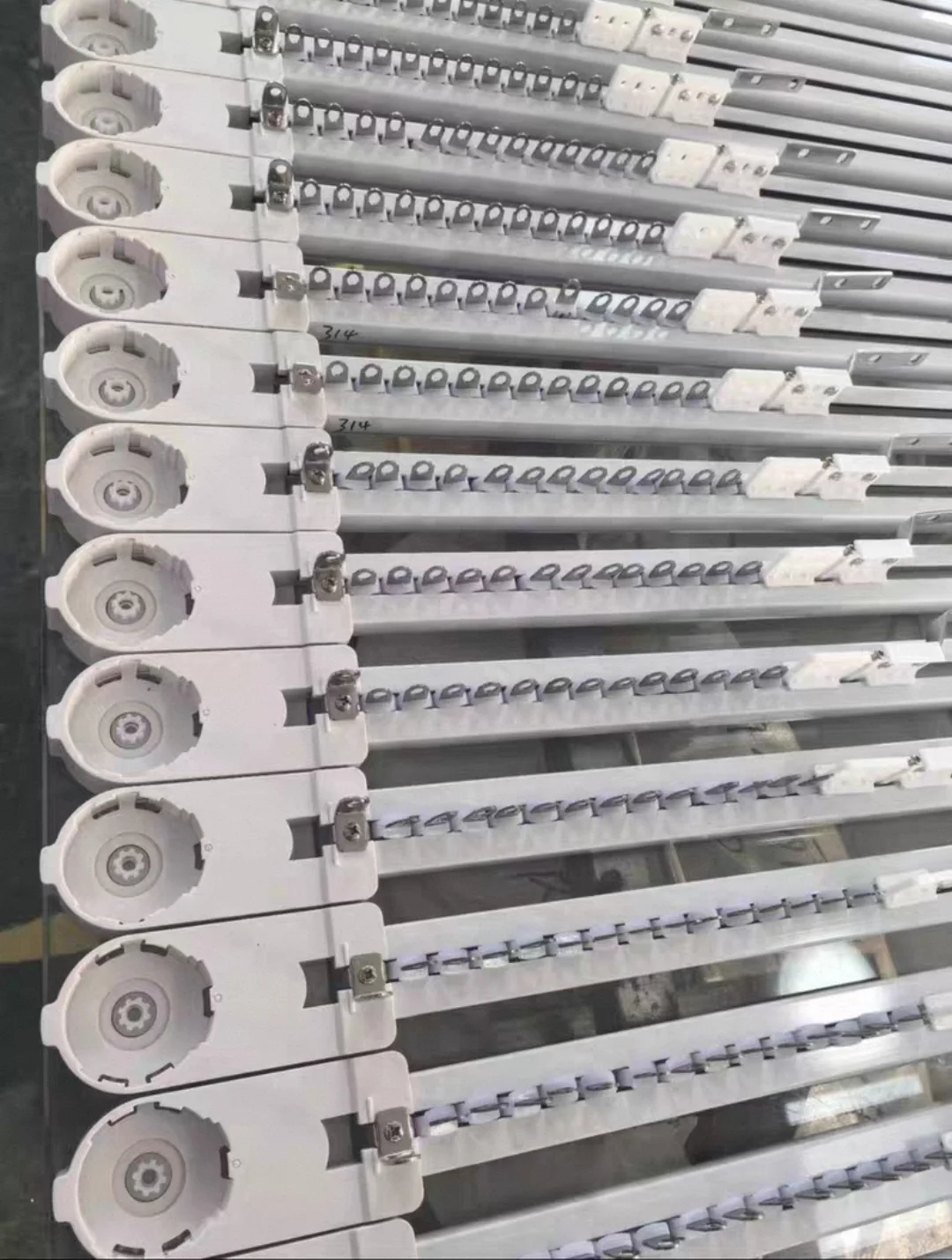 电动窗帘轨道加工批发电机不但不赚钱还亏