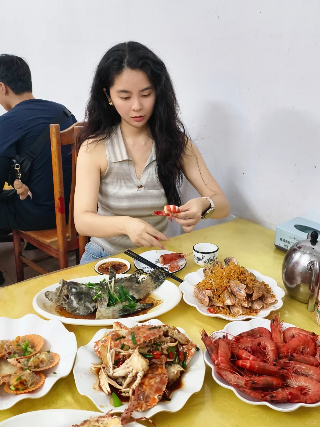 在三亚!跟着本地人这样吃海鲜便宜又新鲜!