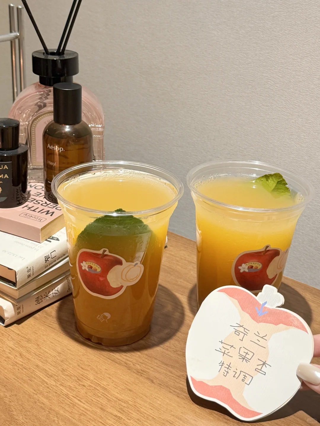 个人喜欢苹果味，但是喜茶这杯茶香更勾引我