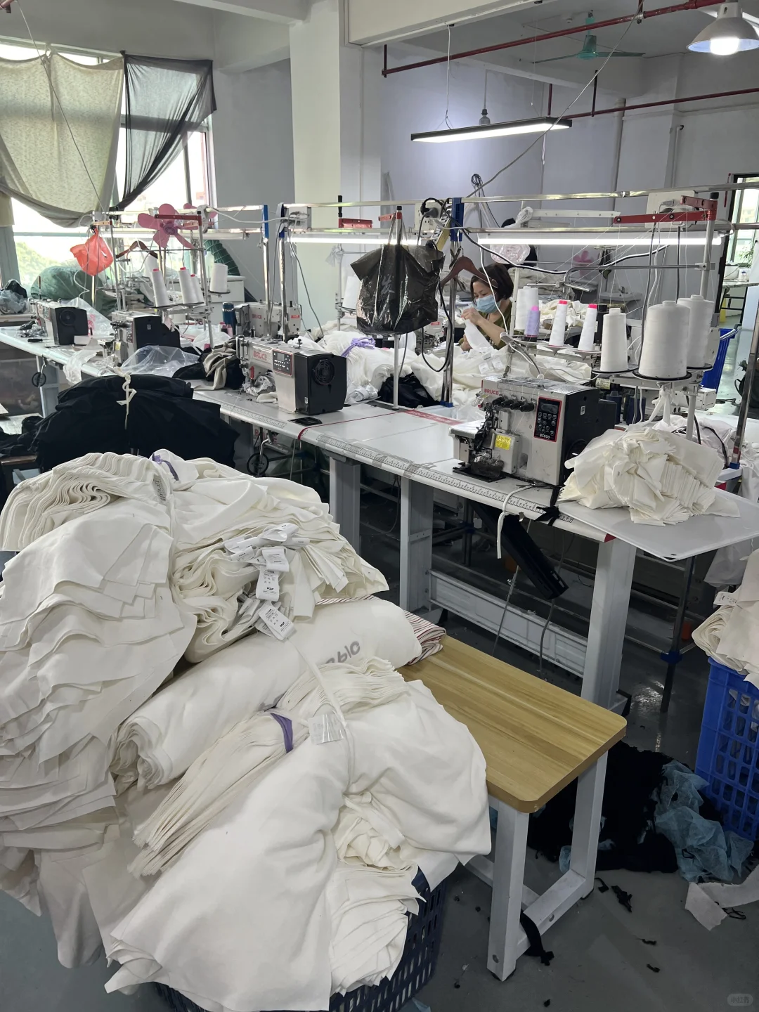 广州金沙洲服装工厂【精品小单50件可做】！