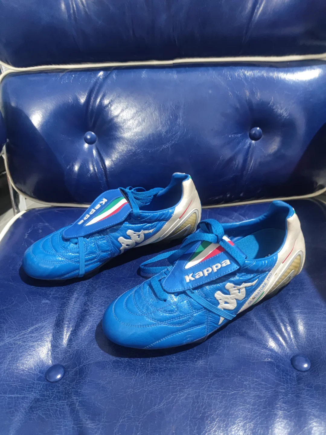 足球鞋收藏 背靠背