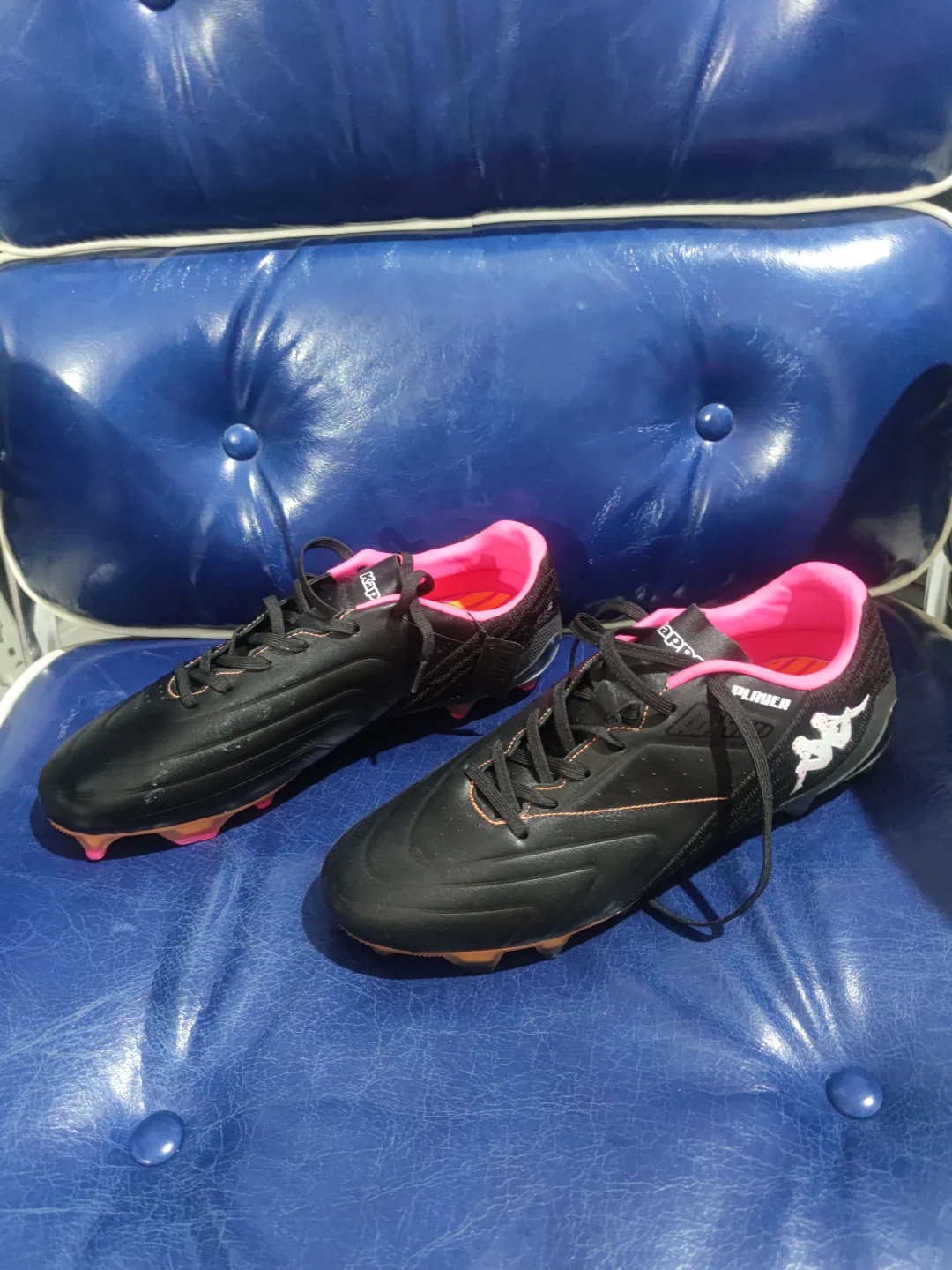 足球鞋收藏 背靠背