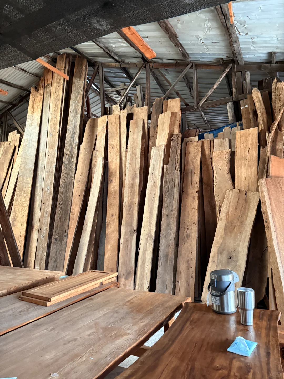 苏州横泾市场，是旧木家具老木头的天堂吧！